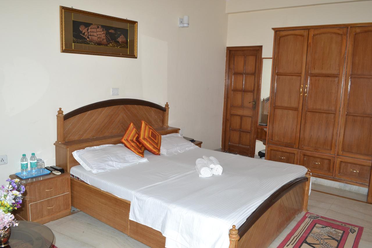 רישיקש Raj Cottage Ganga Vatika מראה חיצוני תמונה