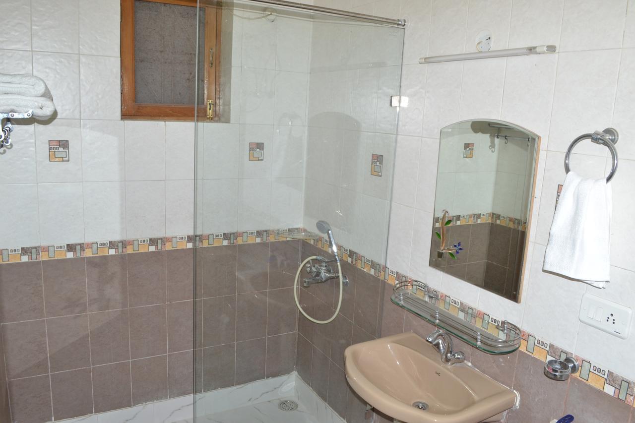 רישיקש Raj Cottage Ganga Vatika מראה חיצוני תמונה