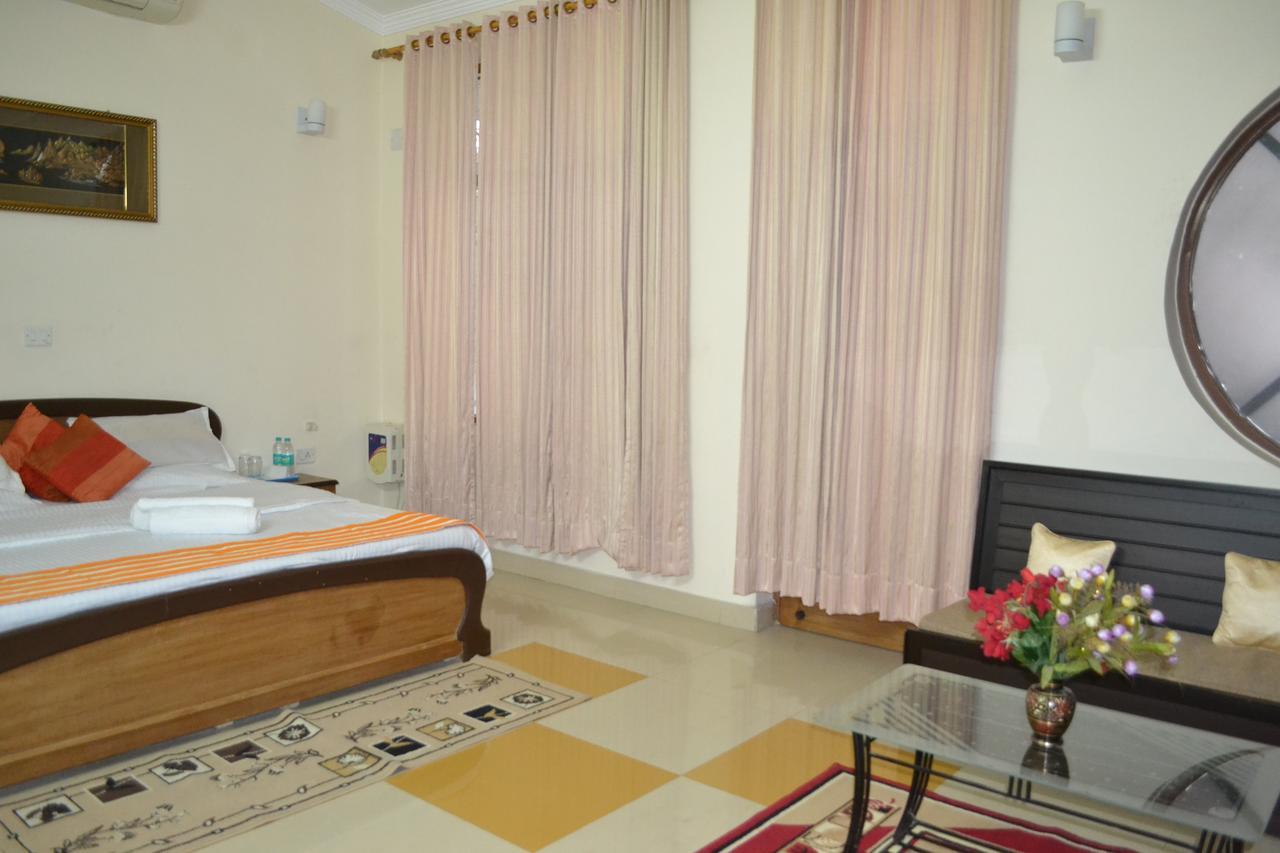 רישיקש Raj Cottage Ganga Vatika מראה חיצוני תמונה