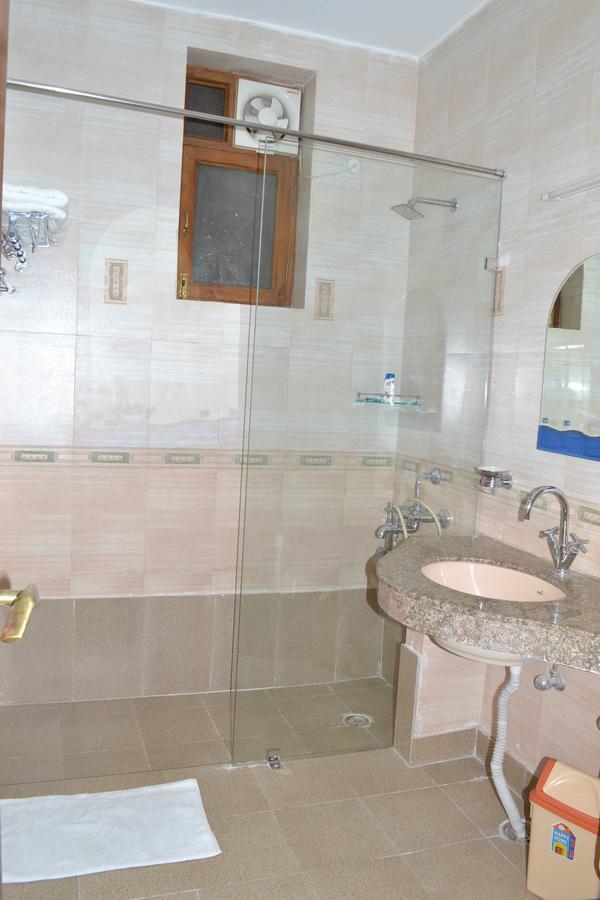 רישיקש Raj Cottage Ganga Vatika מראה חיצוני תמונה