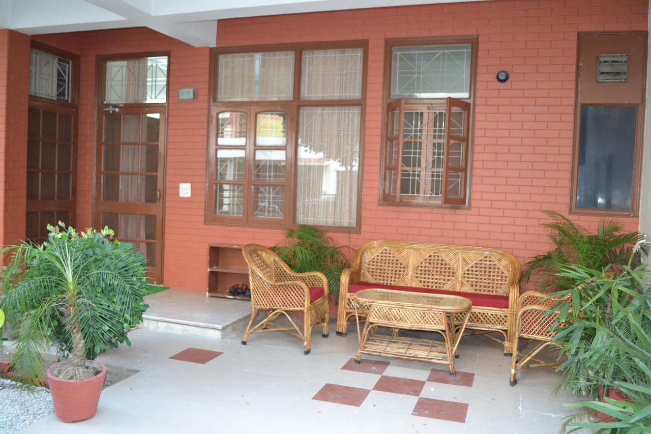 רישיקש Raj Cottage Ganga Vatika מראה חיצוני תמונה